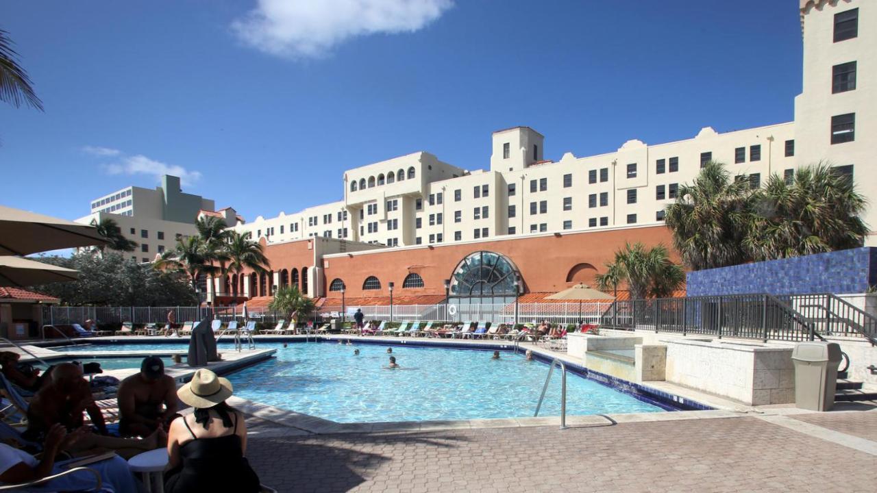 On Hollywood Beach - Affordable Two Bedrooms Sleeps 6 With Two Bathrooms Dania Beach Zewnętrze zdjęcie