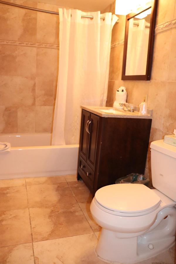 On Hollywood Beach - Affordable Two Bedrooms Sleeps 6 With Two Bathrooms Dania Beach Zewnętrze zdjęcie