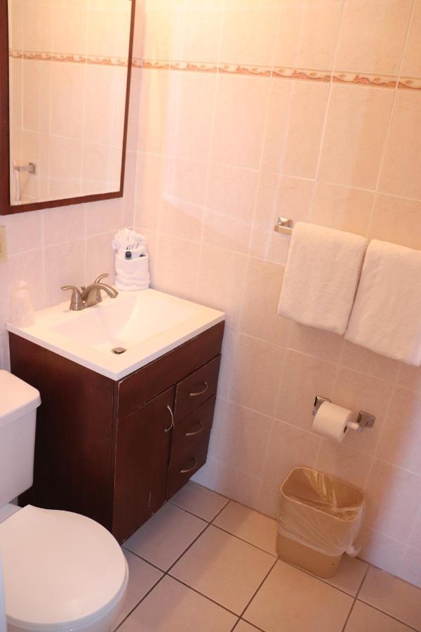 On Hollywood Beach - Affordable Two Bedrooms Sleeps 6 With Two Bathrooms Dania Beach Zewnętrze zdjęcie